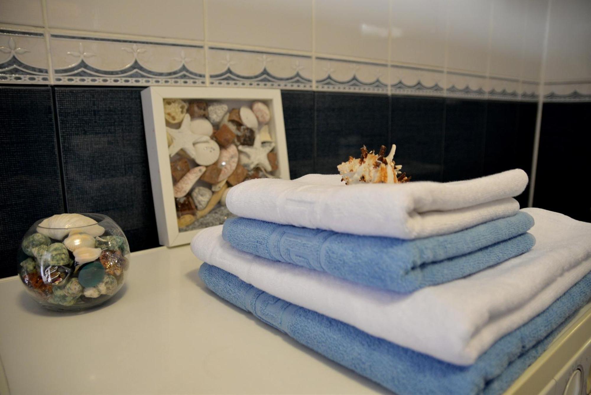 Collosal Apartment With Garden Бухарест Екстер'єр фото